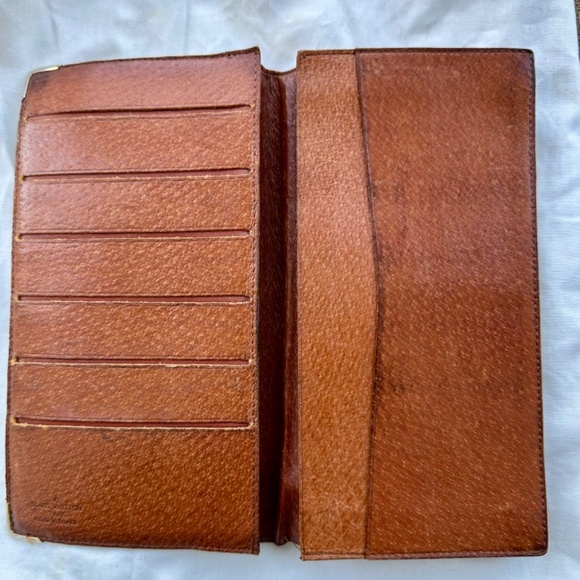 AUTHENTIC LV VINTAGE BILLFOLD - Picture 3 of 4